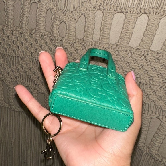 GUESS Keychain - Picture 2 of 6
